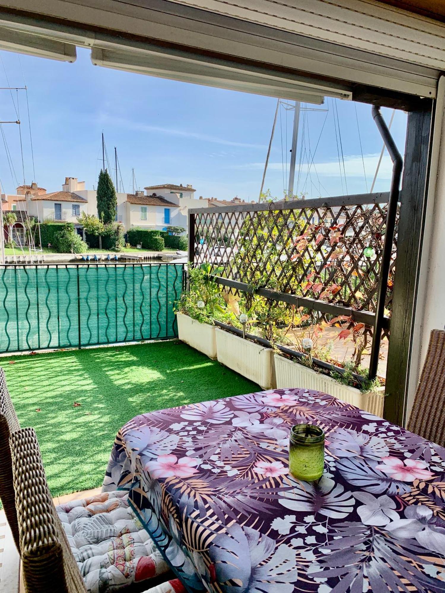 Appartement rue de l'amarrage à PORT GRIMAUD avec Terrasse vue canaux et garage Exterior foto